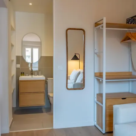 Appartement #302-heart Of Vieil - Place Nationale-high-end Newly Renovated & Furnished *
